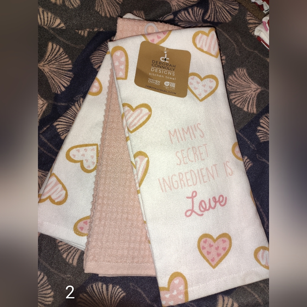 Heart Pattern Kitchen Towel with Love Quote